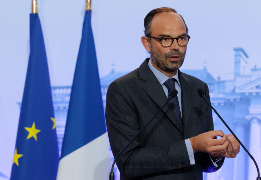 Édouard Philippe clôt les ateliers, mais pas les débats